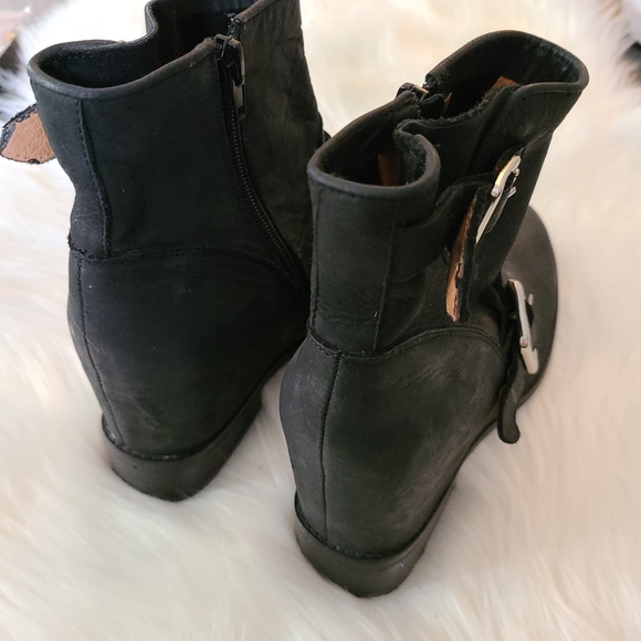 Jeffrey Campbell Willis Hidden Wedge Ankle Boots 📌PRICE IS FIRM📌 - Picture 6 of 11